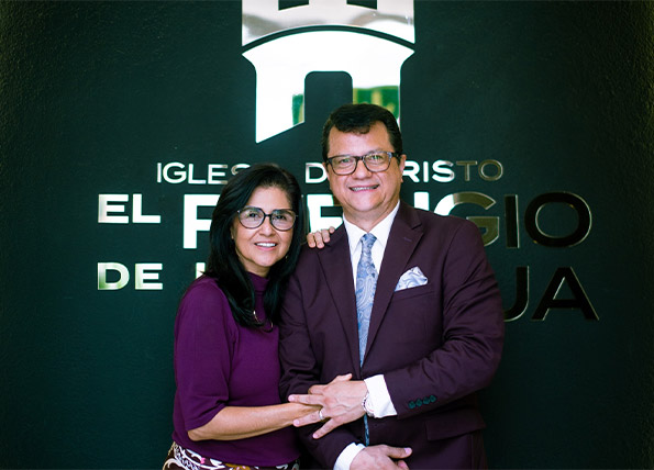 Pastores Fernel y Astrid de Monroy